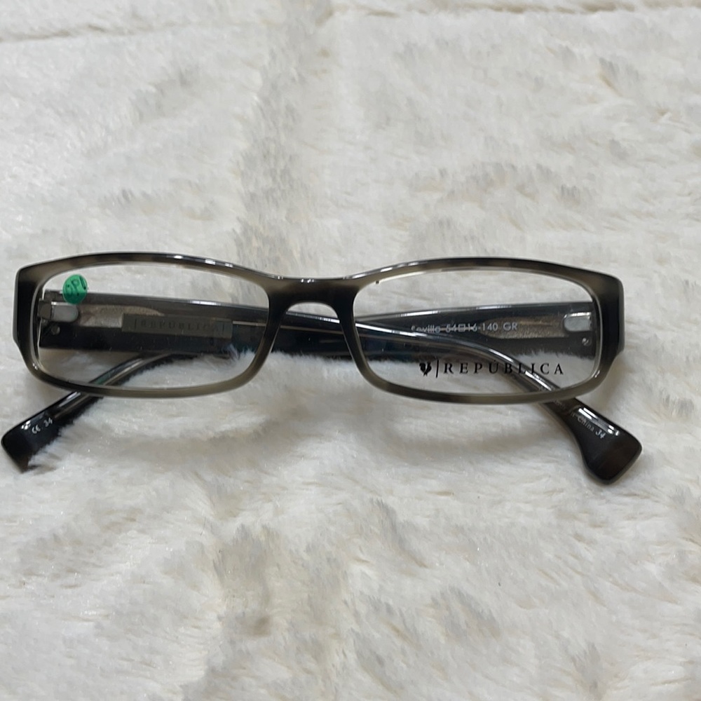 Men’s eyeglasses